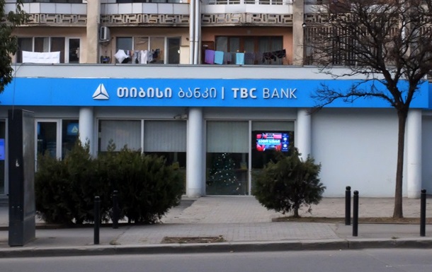 Грузинський банк попередив росіян про можливе закриття рахунків