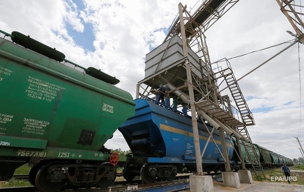 Укрзалізниця відновила перевезення сільгосппродукції через Польщу