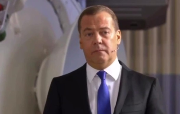 Медведев назвал ядерное оружие  скрепой  для России