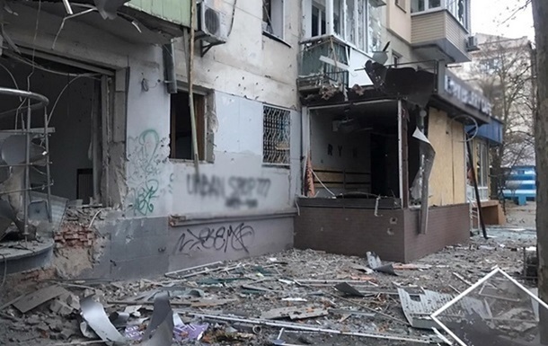 Россияне обстреляли жилой квартал Херсона, есть погибший