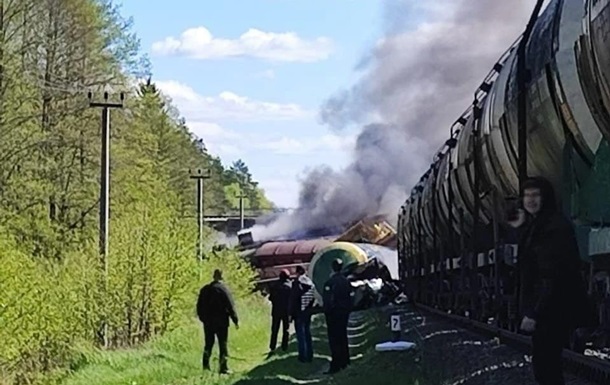 Freight train derailed in Russia
