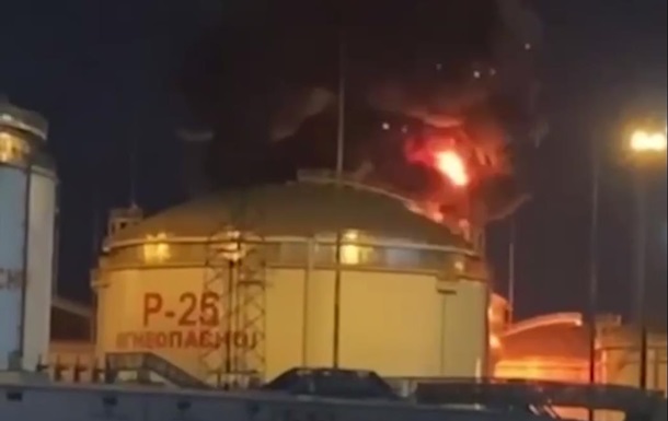 In the Russian Federation there was a big fire at an oil depot