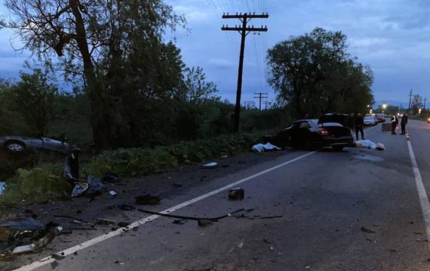 Three people died in an accident in Transcarpathia, including a deputy and a policeman
