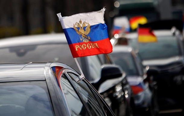 Суд возобновил запрет на российские флаги в Берлине 8 и 9 мая