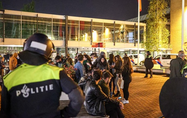 На турецькій дільниці в Амстердамі сталася масова бійка
