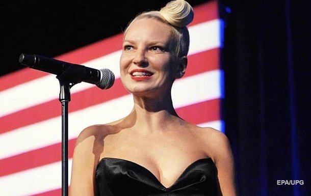 Singer Sia is married for the second time