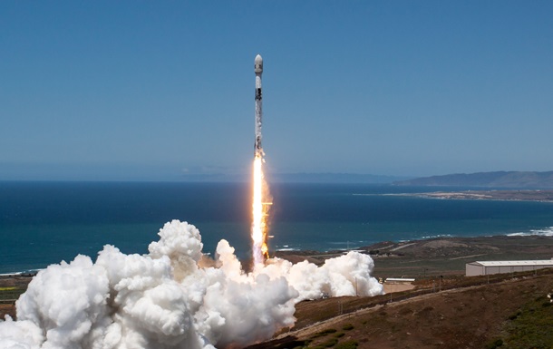 SpaceX has launched 51 more Starlink satellites into orbit