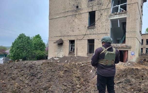 З явилося відео обстрілу поліції з гуманітаркою в Красногорівці