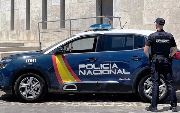 Spanish police intercept fishing boat with 1.5 tons of cocaine