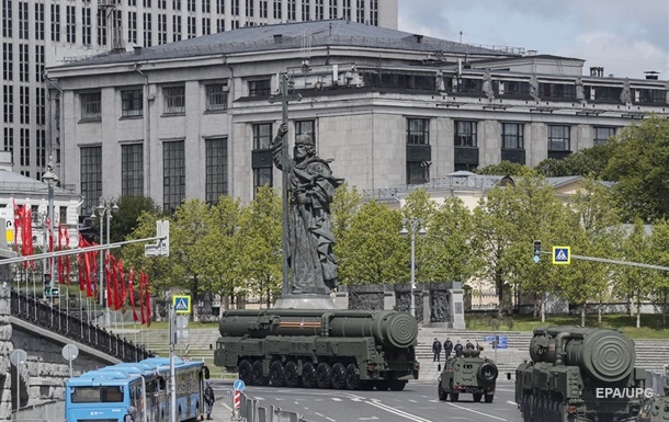 Опитування показало, скільки росіян чекають ядерного удару по Україні