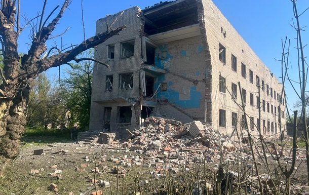РФ ударила ракетами по больнице в Авдеевке: четыре человека погибли