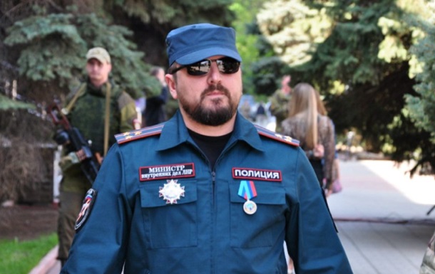 В Луганске при взрыве ранен один из предводителей  ЛНР  - соцсети