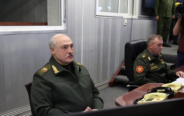Lukashenko announced the “increased combat readiness” of Belarusian troops
