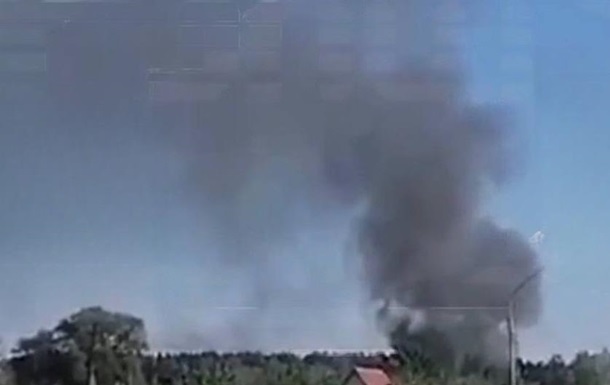 В 100 километрах от Москвы: в РФ заявили о падении и взрыве дрона