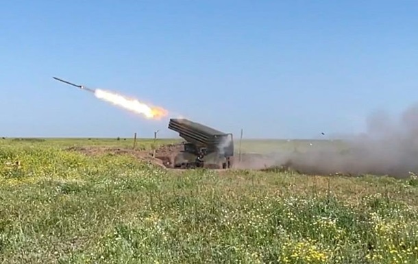 Ukrainian Armed Forces hit four Russian artillery units