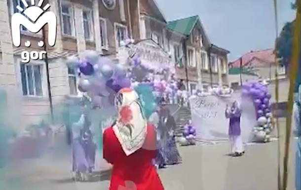 У Чечні під час шкільного свята вибухнули гелієві кульки 