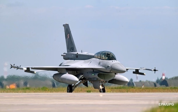 The Rada said that Denmark is starting to train Ukrainian pilots in the F-16