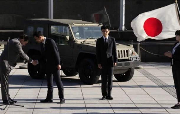 Японія передасть Україні близько сотні військових авто