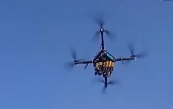 В РФ заявили про падіння дрона на території НПЗ у Краснодарському краї 