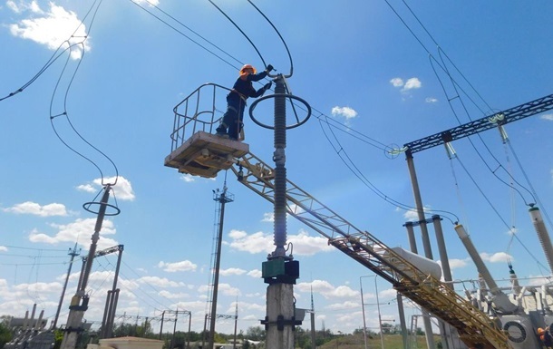 Через обстріли без світла споживачі у шести областях - Міненерго