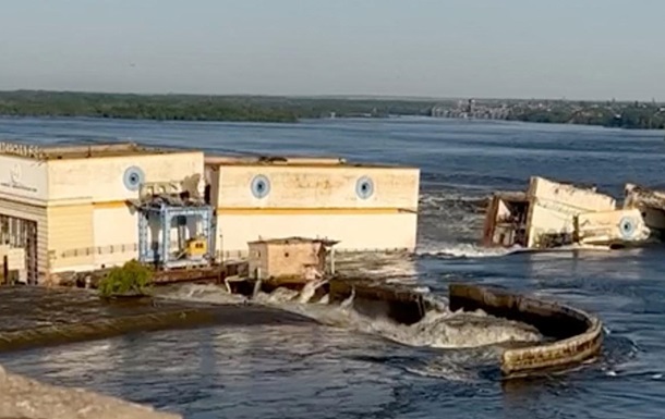 Подрыв Каховской ГЭС: появилось спутниковое фото