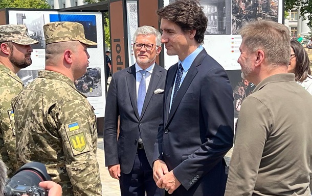 Прем єр-міністр Канади прибув до Києва