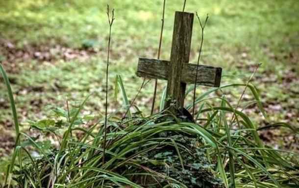 У Голопристанській громаді дозволили поховання не на кладовищах