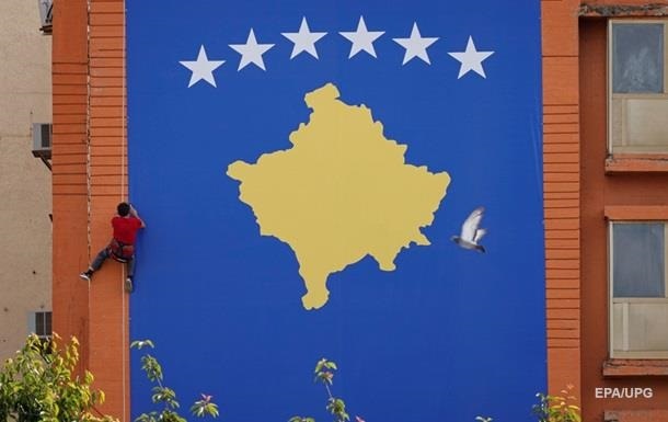 Євросоюз призупинив візити і фінансову підтримку Косова