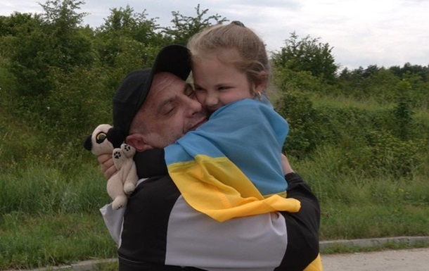 Колишній кримський політв язень Андрій Захтей повернувся в Україну