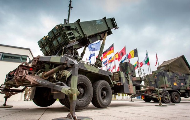 The heads of defense ministries of European countries at a meeting in Paris will discuss air defense