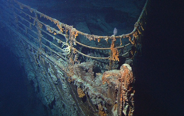 Без вести пропал подводный аппарат, который вез туристов к обломкам Титаника