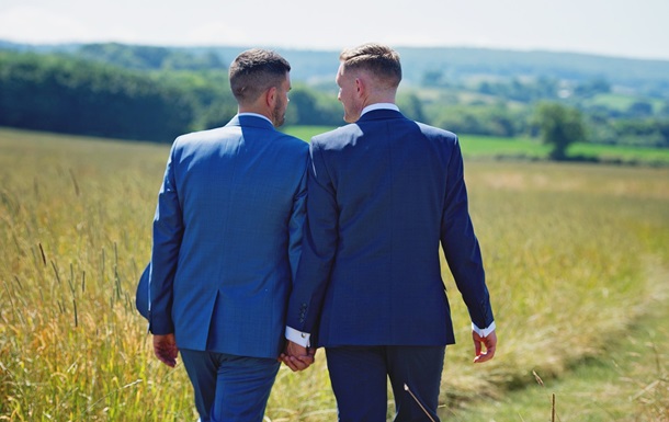 Естонія узаконила одностатеві шлюби