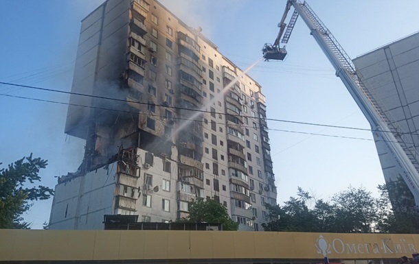 Вибух у Києві: долю пошкодженого будинку вирішать після експертиз