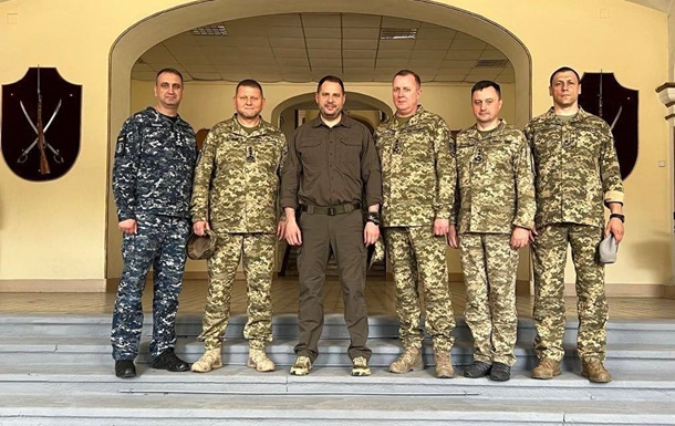 “It will burn”: a photo with military leaders was posted in the OP