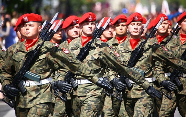 Польща привела армію у стан підвищеної бойової готовності - ЗМІ