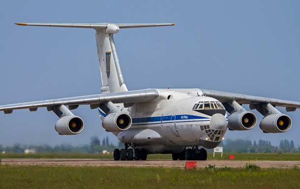 В Беларуси сели пять транспортных самолетов РФ