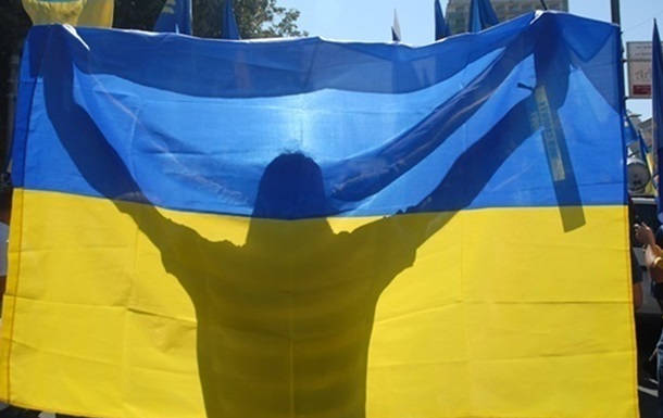 Опитування: Більшість українців готові терпіти труднощі для перемоги над РФ