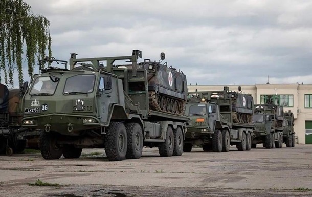 Литва передаст Украине десять БТР и боеприпасы
