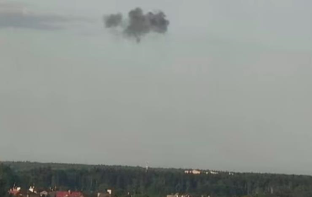Москву атакували безпілотники: пасажирські літаки не можуть приземлитись