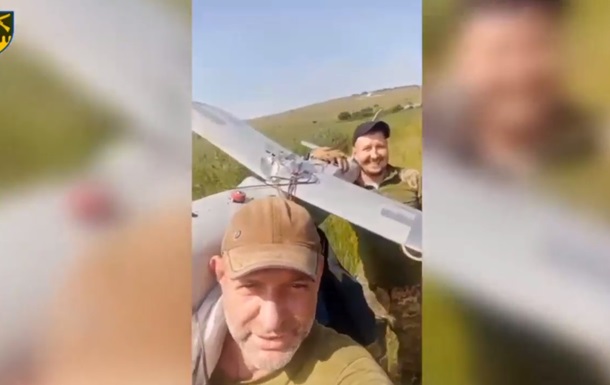 Ukrainian fighters shot down an enemy UAV from a machine gun
