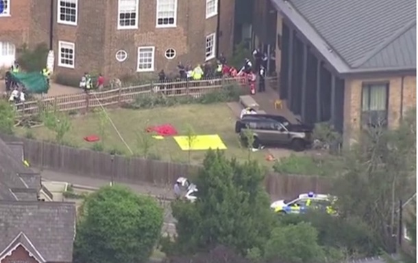 В Лондоне машина врезалась в школу: погиб ребенок