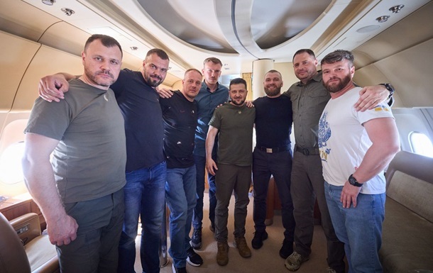 В ГУР ответили Пескову о возвращении  азовцев  в Украину