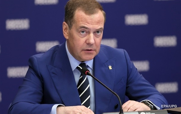 Медведев пригрозил ударами по АЭС Украины и Европы