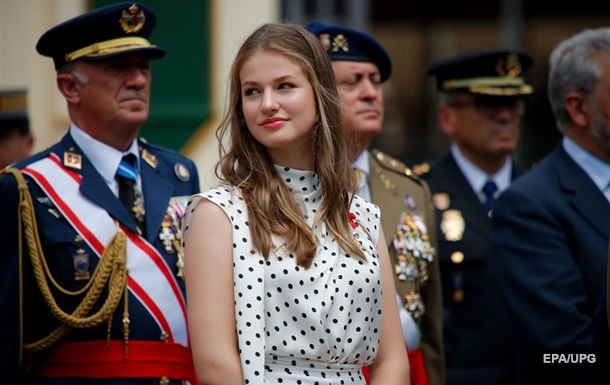 Принцеса Іспанії пройде трирічну військову підготовку