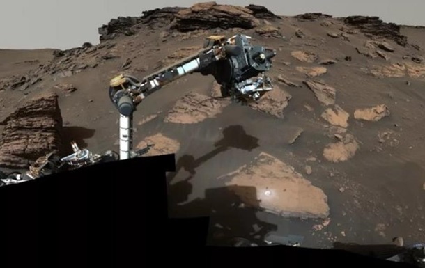 Марсохід NASA знайшов органічні сполуки на Червоній планеті