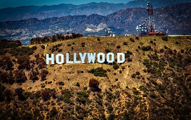 Звезды Голливуда вышли на самую большую за 40 лет забастовку