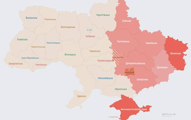 Повітряна тривога лунає в низці областей України