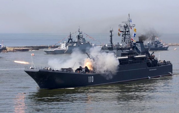 У ВМС пояснили, нащо Росія зафарбовує свої кораблі