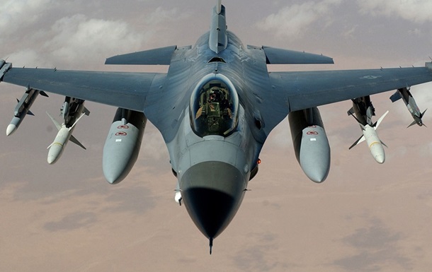 У ПС ЗСУ пояснили, як відправлятимуть пілотів навчатися на F-16