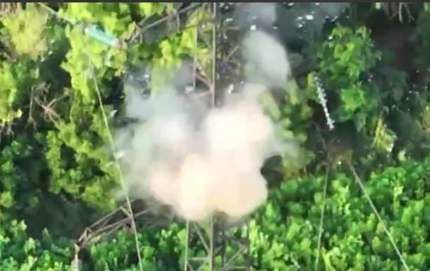 З явилося відео полювання українських дронів на ворожі ракети і камери